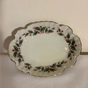 Christmas Holly Yuletide Holiday Bon Bon Dish